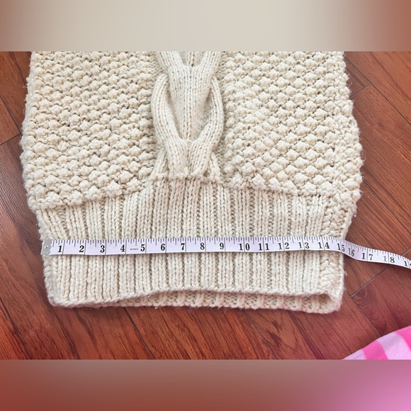 Cozy Cream Cable Knit Long Sweater. Handmade - Picture 10 of 12